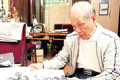 Ở tuổi 86, ông Trương Xuân Hùng vẫn nhớ rõ nội dung những bức ảnh của Bác Hồ với ngành thể dục thể thao.