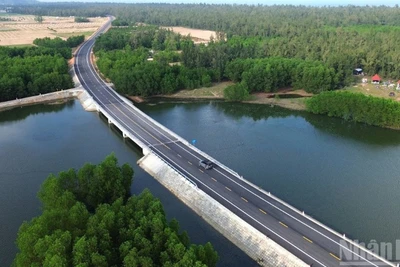 Tỉnh Quảng Ngãi yêu cầu tập trung giải ngân nhanh, giải ngân sớm, giải ngân hiệu quả các nguồn vốn ngay từ đầu năm, phấn đấu tỷ lệ giải ngân năm 2026 đạt tối thiểu 95% kế hoạch được giao.