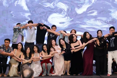 Tiết mục gây ấn tượng tại lễ bế mạc chương trình Vườn ươm của DANAFF.