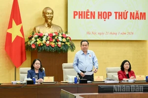 Chủ tịch Quốc hội Trần Thanh Mẫn, Chủ tịch Hội đồng bầu cử quốc gia phát biểu kết luận phiên họp. (Ảnh: DUY LINH)