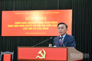 Đồng chí Trần Cẩm Tú, Ủy viên Bộ Chính trị, Thường trực Ban Bí thư, Bí thư Đảng ủy các cơ quan Đảng Trung ương phát biểu kết luận hội nghị. (Ảnh: DUY LINH)