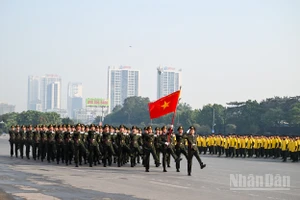 Lễ xuất quân và diễn tập các phương án bảo vệ an ninh, trật tự phục vụ Đại hội đại biểu toàn quốc lần thứ XIV của Đảng được tổ chức tại Quảng trường Sân vận động quốc gia Mỹ Đình (thành phố Hà Nội). (Ảnh: DUY LINH)