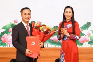 Đồng chí Nguyễn Việt Hùng được Ban Bí thư chỉ định tham gia Ban Chấp hành, Ban Thường vụ Tỉnh ủy và giữ chức Phó Bí thư Tỉnh ủy Khánh Hòa nhiệm kỳ 2025-2030.