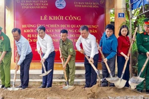 Khánh Hòa tổ chức lễ khởi công xây dựng nhà tặng các hộ dân bị sập đổ hoàn toàn do thiên tai. 