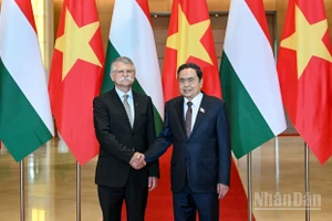 Chủ tịch Quốc hội Trần Thanh Mẫn và Chủ tịch Quốc hội Hungary Kover Laszlo.