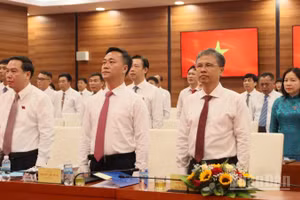 Các đại biểu tại kỳ họp.