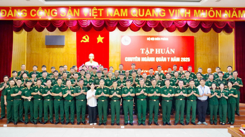 Học viên tham gia lớp tập huấn chuyên ngành quân y.