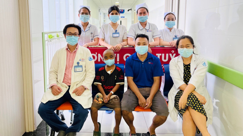 Bệnh nhi đã hồi phục khỏe mạnh sau ca ghép. (Ảnh: Bệnh viện cung cấp).