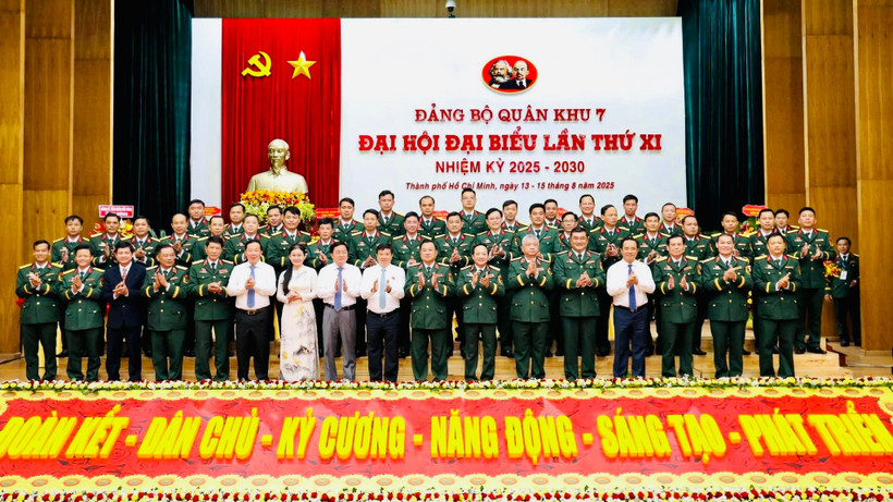 Quân khu 7 tổ chức thành công mô hình "Đại hội không giấy". (Ảnh: QK7)