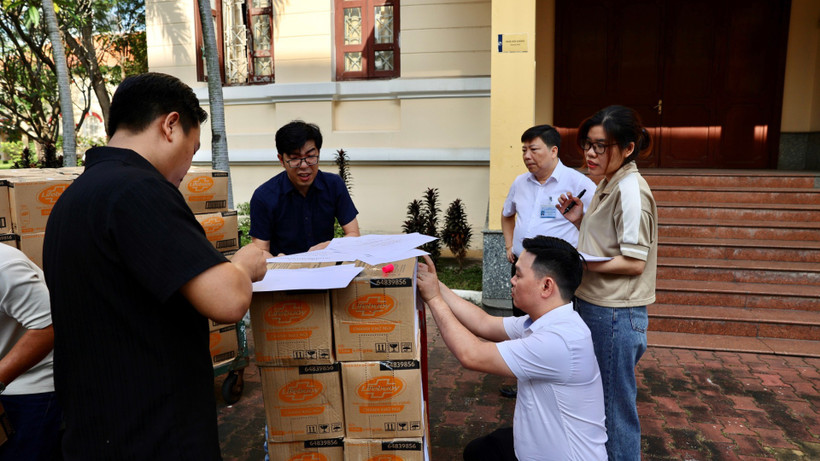 Viện Pasteur Thành phố Hồ Chí Minh chuẩn bị vật tư y tế chuyển ra tỉnh Gia Lai và Lâm Đồng.