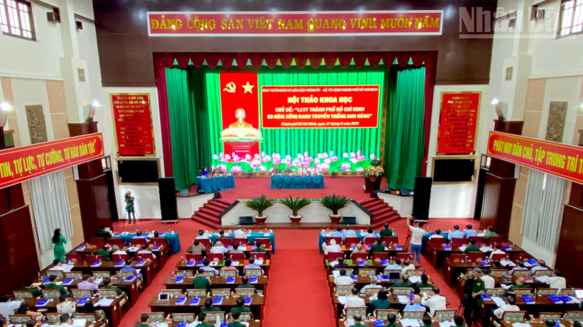 Quang cảnh hội thảo khoa học.