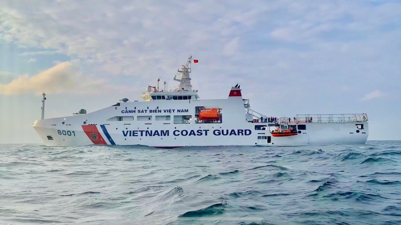 Tàu Cảnh sát biển Vùng 3 tuần tra.