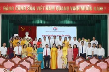 Ngay sau khi chính quyền địa phương 2 cấp đi vào hoạt động từ 1/7, nhiều phường xã trên cả nước đã tổ chức thành công Đại hội Đảng bộ, hoạch định đường lối cho tương lai. (Trong ảnh: Các đại biểu tham dự Đại hội lần thứ I Đảng bộ các cơ quan Đảng phường Mỹ Hào, tỉnh Hưng Yên).