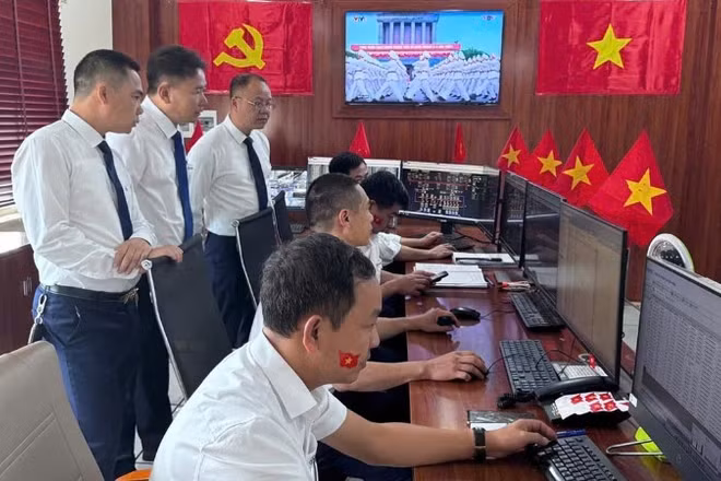 Học và làm theo tư tưởng, đạo đức, phong cách Hồ Chí Minh là việc làm thường xuyên, liên tục ở Công ty Điện lực Lai Châu.