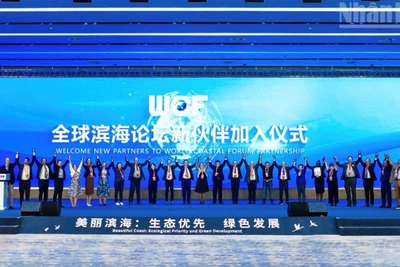 Diễn đàn bờ biển toàn cầu 2025 với chủ đề “Bờ biển tươi đẹp: Ưu tiên sinh thái và phát triển xanh”.