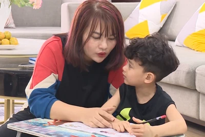 Sự quan tâm, thấu hiểu từ cha mẹ là yếu tố then chốt giúp trẻ tránh khỏi các hành vi bạo lực.