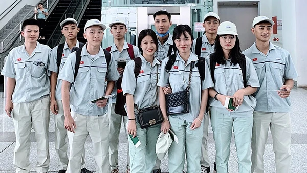 Lao động đi làm việc ở nước ngoài theo hợp đồng tại Đài Loan (Trung Quốc). (Ảnh minh họa Colab)