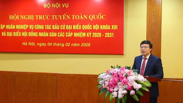 Thứ trưởng Nội vụ Trương Hải Long phát biểu khai mạc hội nghị. (Ảnh Moha)