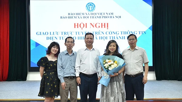 Các khách mời tham gia chương trình giao lưu trực tuyến. (Ảnh HSS)