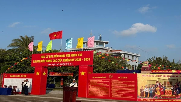 Cổng Khu vực bỏ phiếu số 14. (Ảnh: CTV)