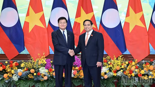 [Ảnh] Thủ tướng Phạm Minh Chính hội kiến Tổng Bí thư, Chủ tịch nước Lào Thongloun Sisoulith