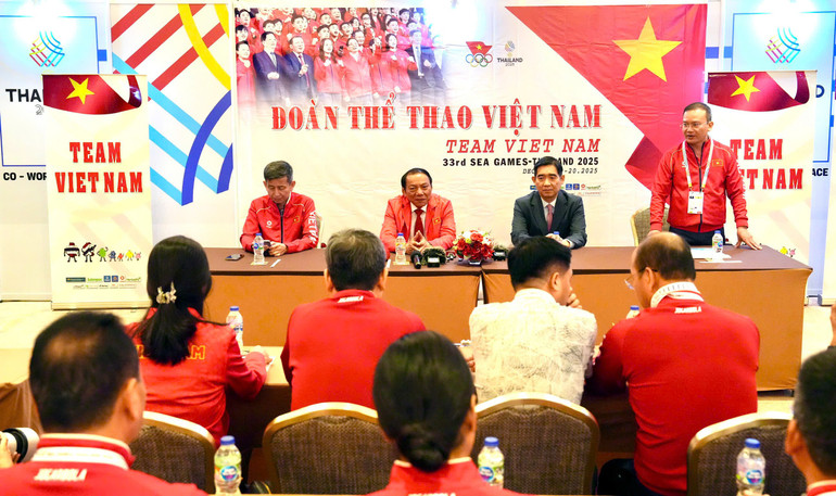 Le chef de la délégation sportive vietnamienne, Nguyen Hong Minh, a pris la parole. 1883524874950355212-1.jpg