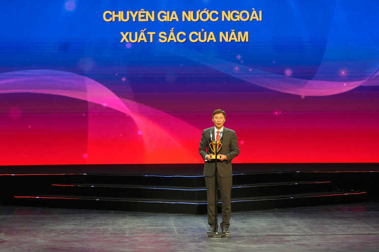 chuyen-gia-nuoc-ngoai3-copy.jpg
