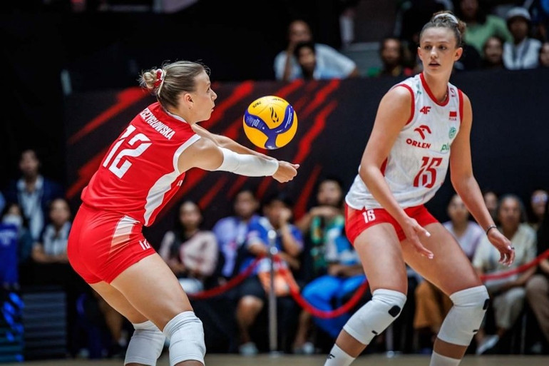 Ba Lan thể hiện đẳng cấp của ứng cử viên vô địch. (Ảnh: VolleyballWorld) z7pg5z3wdmeodcatja2m-68a9dda0b9fe5.jpg