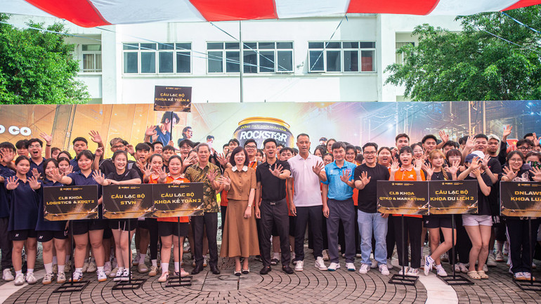 Các đội tham dự đến từ nhiều trường Đại học trên địa bàn thành phố Hà Nội. 4.jpg