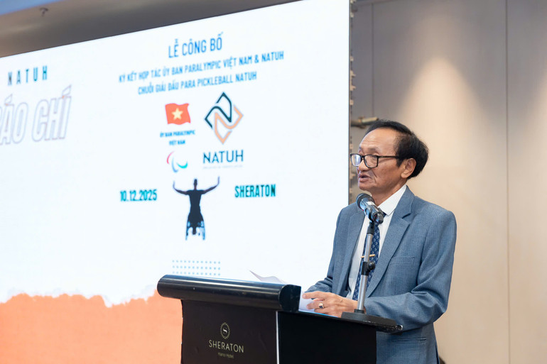 លោក Tran Duc Tho អគ្គលេខាធិការគណៈកម្មាធិការប៉ារ៉ាឡាំពិកវៀតណាមបានថ្លែងសុន្ទរកថា។ 3580870688414876395.jpg