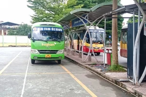 Giá xăng, dầu tăng cao, nhưng Công ty cổ phần Thương mại và Du lịch Hà Lan chấp nhận bù lỗ để phục vụ nhân dân.