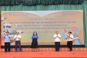 Lãnh đạo Sở Văn hóa, Thể thao và Du lịch, Sở Giáo dục và Đào tạo Thái Nguyên Khai mạc Ngày sách và Văn hóa đọc năm 2026.