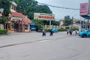 Nhiều thế hệ học sinh người dân tộc thiểu số trưởng thành từ Trường phổ thông vùng cao Việt Bắc.