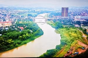 Chủ đầu tư cho biết, dự kiến cuối tháng 6/2026 bắt đầu thi công dự án tuyến đê Hữu Cầu