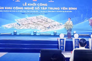 Phó Thủ tướng Hồ Quốc Dũng phát biểu ý kiến tại buổi lễ.