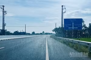 Đường Vành đai 5-Vùng Thủ đô Hà Nội trên địa bàn tỉnh Thái Nguyên (Ảnh: THẾ BÌNH)