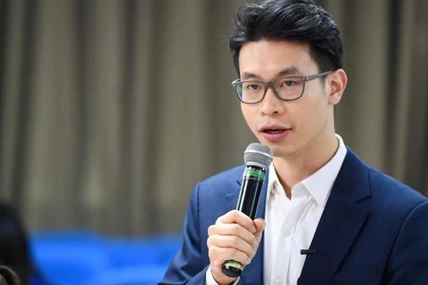 Tiến sĩ, bác sĩ Nguyễn Viết Hải phát biểu tại Hội nghị lấy ý kiến góp ý vào dự thảo văn kiện Đại hội lần thứ XIV của Đảng.