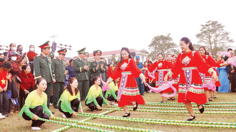 Niềm vui ngày hội. (Ảnh: NGỌC LÂM)