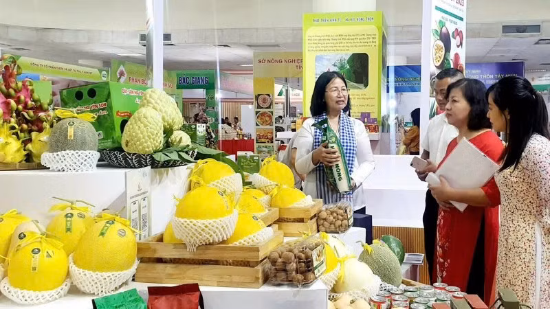 Sử dụng nền tảng số để bán hàng đã giúp nhiều cá nhân, hợp tác xã, đơn vị kinh doanh quảng bá và tiêu thụ được nhiều sản phẩm hơn.