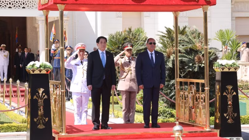 Tổng thống Abdel Fattah Al-Sisi chủ trì Lễ đón Chủ tịch nước Lương Cường thăm cấp Nhà nước Cộng hòa Arab Ai Cập.