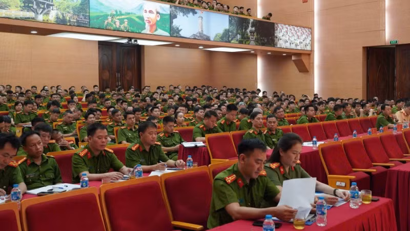 Đợt tập huấn quy mô lớn.