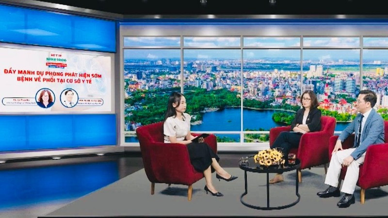 Buổi tọa đàm đẩy mạnh dự phòng phát hiện sớm bệnh phổi tại cơ sở y tế.