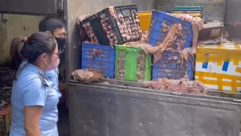 Thực phẩm bẩn, thực phẩm giả... kịp thời được ngăn chặn trước khi bị tuồn ra thị trường. (Ảnh: Chi cục Quản lý thị trường Hà Nội)