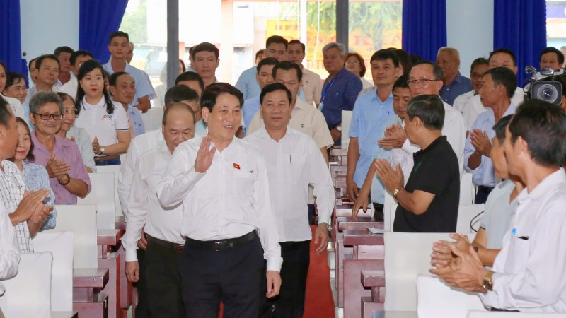 Chủ tịch nước Lương Cường tiếp xúc cử tri Thành phố Hồ Chí Minh. (Ảnh: XUÂN KỲ)