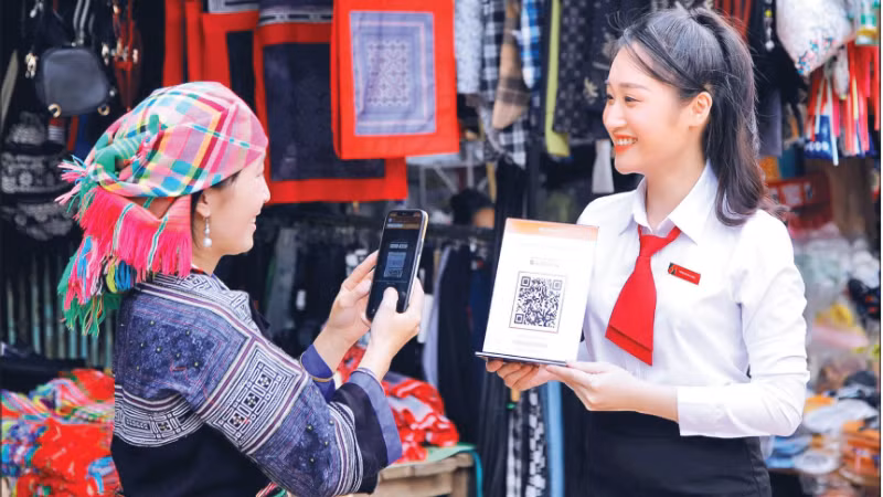 Agribank nỗ lực chuyển đổi số nhằm góp phần đẩy mạnh thanh toán không dùng tiền mặt và thực hiện Chiến lược tài chính toàn diện quốc gia. (Ảnh: HƯƠNG ANH)