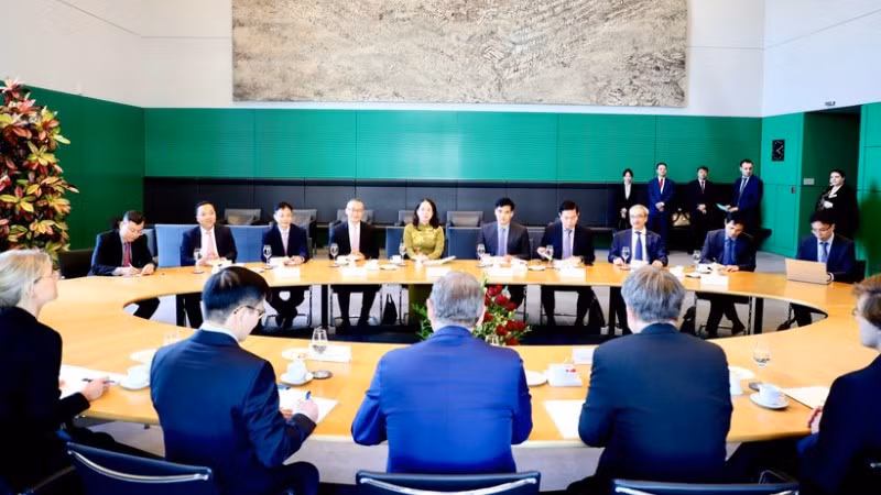 Phó Chủ tịch nước Võ Thị Ánh Xuân hội đàm với Phó Chủ tịch Quốc hội Liên bang Đức Bodo Ramelow. (Ảnh: TTXVN)