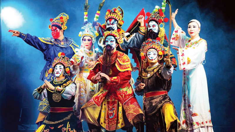 Nghệ thuật tuồng đến gần khán giả hơn nhờ kết nối liên ngành. (Ảnh: Nhà hát Tuồng Việt Nam)