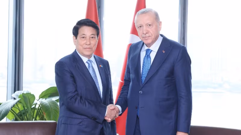 Chủ tịch nước Lương Cường gặp Tổng thống Thổ Nhĩ Kỳ Recep Tayyip Erdoğan. (Ảnh: TTXVN)