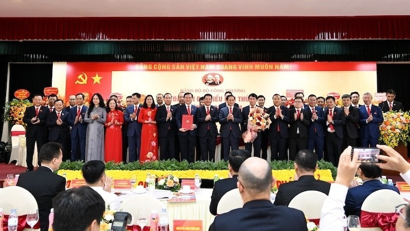 Ban Chấp hành Đảng bộ Bộ Công thương nhiệm kỳ 2025-2030 ra mắt Đại hội.