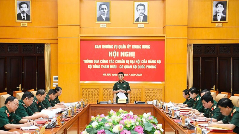 Đại tướng Phan Văn Giang chủ trì hội nghị. (Ảnh: Cổng thông tin điện tử Bộ Quốc phòng)